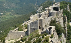 Замок Пейрепертюз (Франция)