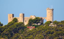 Замок Бельвер (Испания)