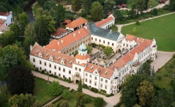 Дворец Частоловице (Чехия)